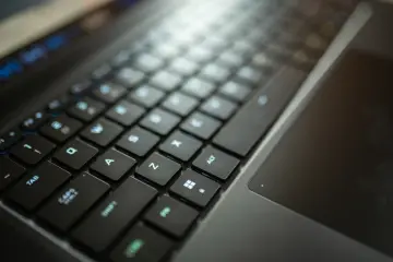 Domain .ai Menghasilkan Jutaan Dolar untuk Anguilla Berkat Ledakan Teknologi AI